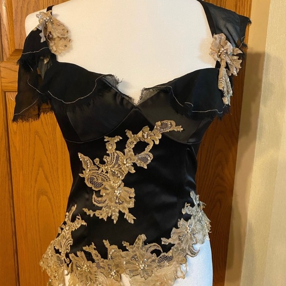 ♠️ MANDALAY GOLD LACE EMBROIDERY CORSET ♠️ - Picture 3 of 15